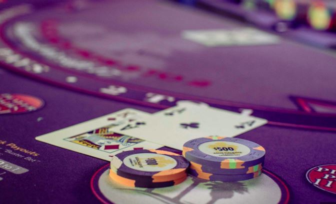 The Psychology of Winning and Losing Streaks in Blackjack